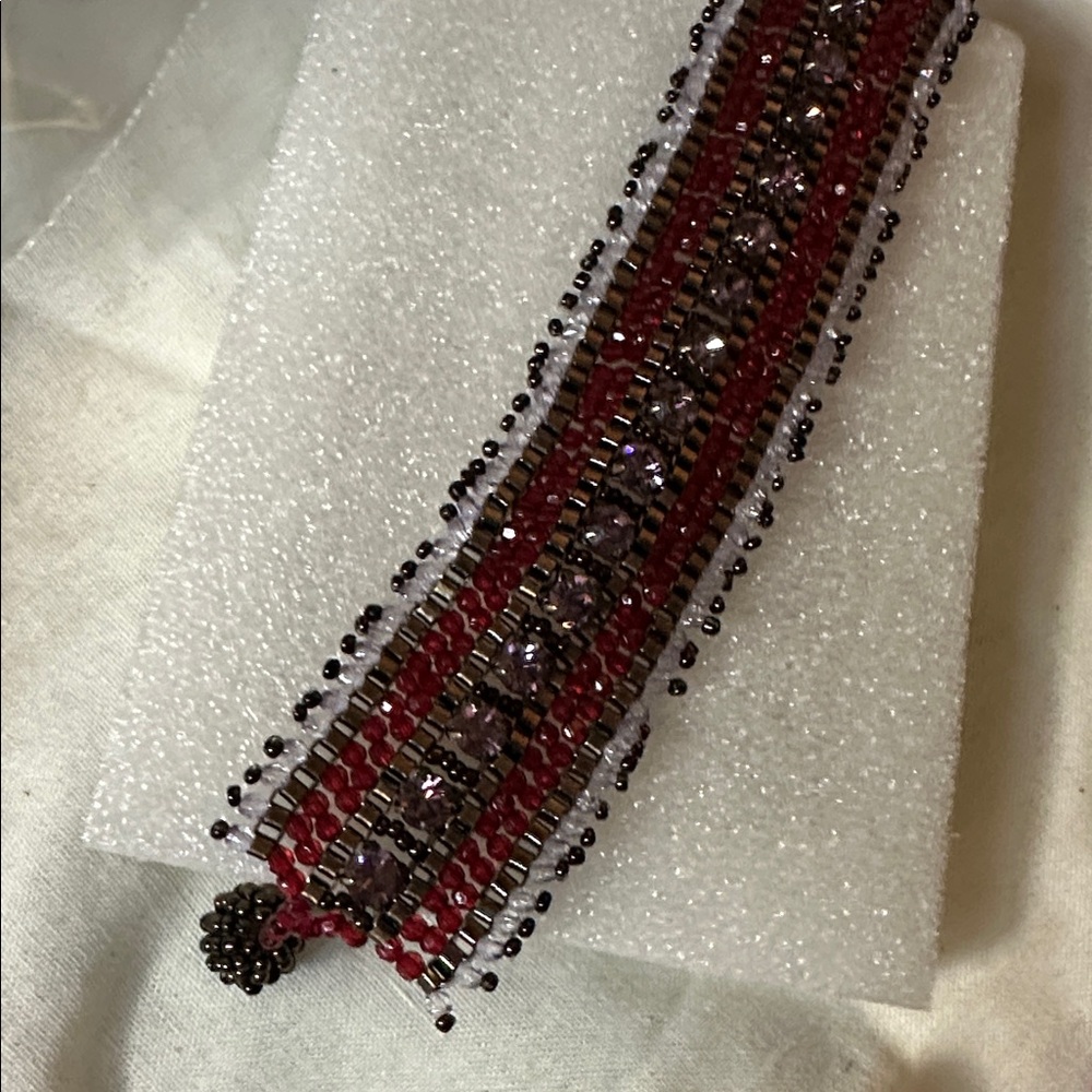 7in Bracelet Beads And Gems